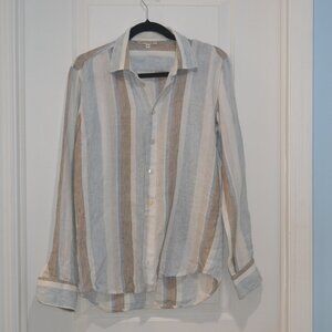 Mastro Moda Long sleeve button down shirt. White  W/color stripes . Size Small.